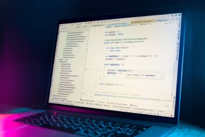 Deno rejoint Cloudflare : ce que l’arrêt du runtime change pour vos projets